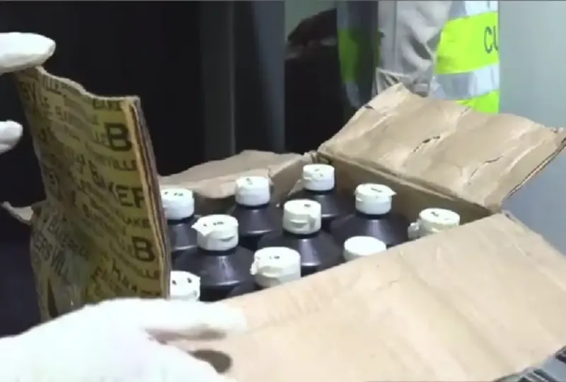 ޗޮކްލެޓް ސިރަޕް ފުޅިތަކެއްގައި ރާއްޖެ އެތެރެކުރި 40 ކިލޯގެ މަސްތުވާތަކެތި އަތުލައިގެންފި