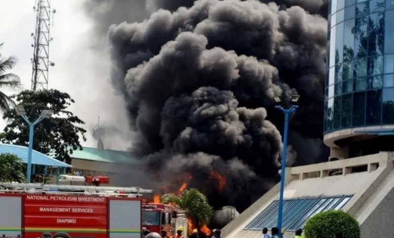 ނައިޖީރިއާގެ މިސްކިތެއްގައި ބޮމެއް ގޮއްވާލައި، 5 މީހުން މަރުވެއްޖެ