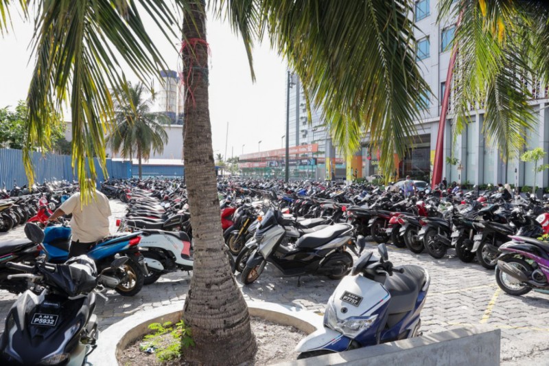 ބުނީ ރައްޓެއްސަކު ދިން ސައިކަލެކޭ، އެކަމަކު ވެރިމީހާއަށް ނޭނގޭ