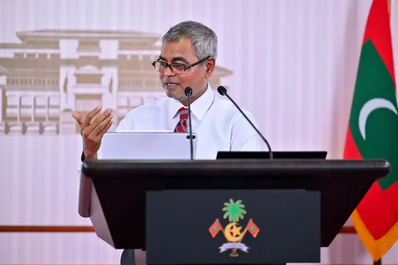 ތަރައްޤީގެ މަޝްރޫއުތައް ހިންގަން ގަސް ކަނޑަން ޖެހޭ: މިނިސްޓަރު ޠާރިޤު