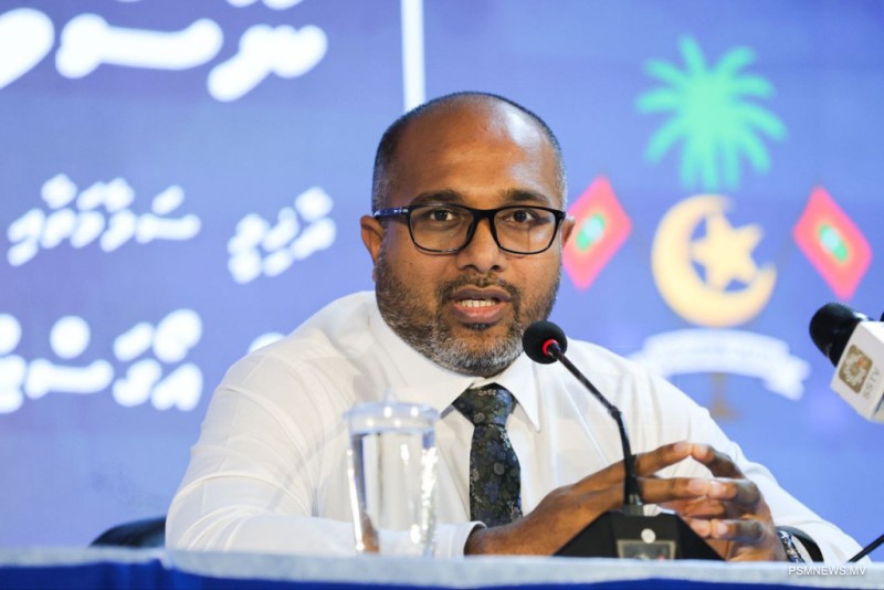 "ބިދޭސީން ނުޤަވާއިދުން ހިންގާ ވިޔަފާރިތައް ބަންދުކުރުމުން، ދިވެހި ވިޔަފާރިތަކުގެ އާމްދަނީ އިތުރުވެއްޖެ"