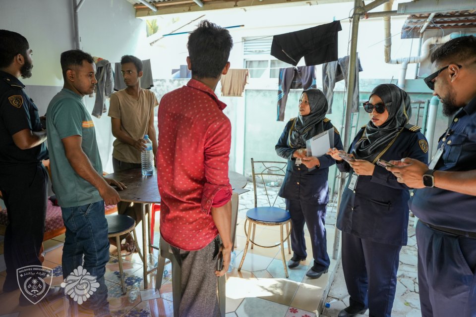 ބިދޭސީން ވިޔަފާރި ކުރަމުންދިޔަ ބާރަ ތަނެއް ބަލައި ފާސްކޮށްފި