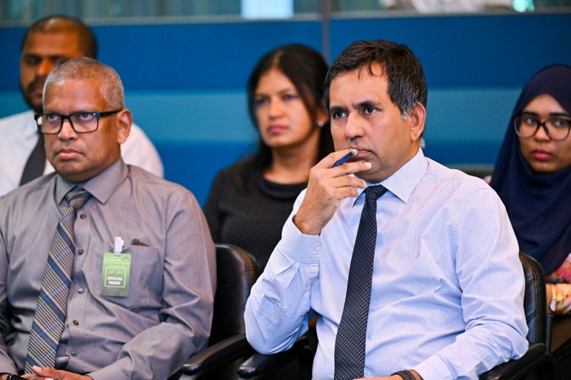 ތަރައްގީގެ މަސައްކަތަށް ލޯނު ދޫކުރާ ޑިވަލަޕްމަންޓް ބޭންކުން 2 އަހަރުވީ އިރު ވެސް ކުރަނީ ބެކް އޮފީހުގެ މަސައްކަތް