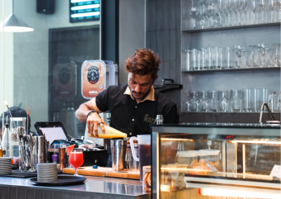 އެޑްވަޓޯރިއަލް: ދަ ބްލެކް ޕާލްގެ ހަމަހިމޭން ދުނިޔޭގައި، ކެއިންބުއިމަށް ހިތްފަސޭހަ ވަގުތުކޮޅެއް