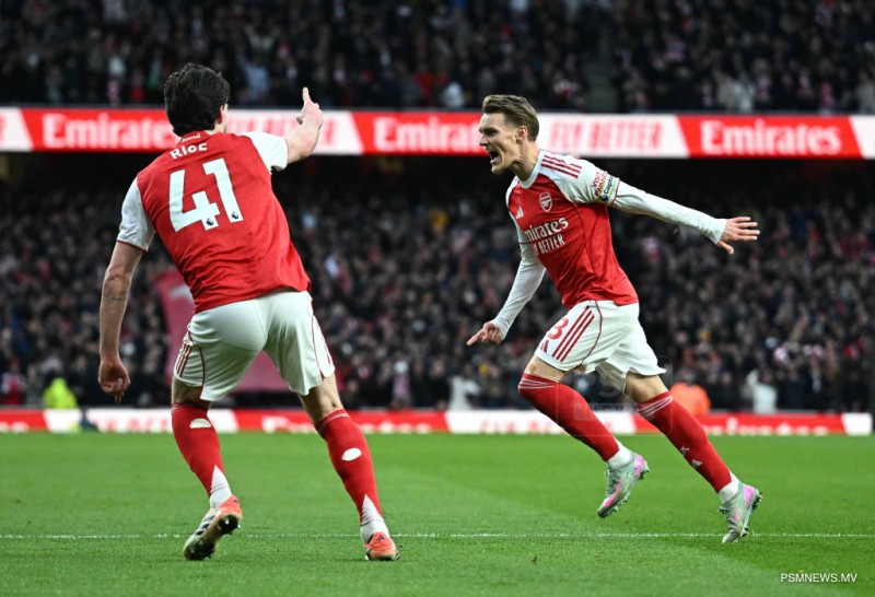 ބްރައިޓަން ބަލިކޮށް އާސެނަލް ކުރިއަށް