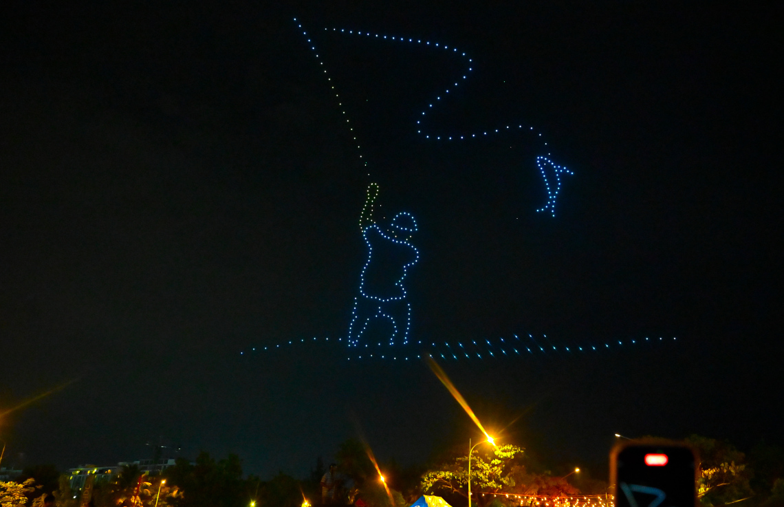 އާ އަހަރު ފެށުން ފާހަގަކުރަން މިރޭ ޕައިރޯ ޑްރޯން ޝޯއެއް، 600 ޑްރޯން ބޭނުން ކުރޭ