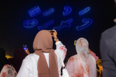 އާންމުންގެ ބޮޑު ތަރުހީބެއް ލިބުނު ހަވާ އެރުވުމާއި ޑްރޯން ޝޯއާއެކު 2026އަށް މަރުހަބާ ކިޔައިފި!