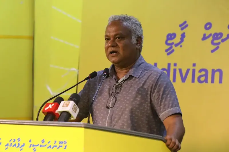 ހުޅުމާލެ މުނިސިޕަލް ޚިދުމަތް ކައުންސިލް ދަށަށް ބަދަލު ކުރަން މުއިއްޒު ކުރައްވަން ޖެހޭނީ އެންމެ ފޯނު ކޯލެއް، އެކަން ނުކުރައްވަނީ ގަސްތުގަ: އަލީ ނިޔާޒް