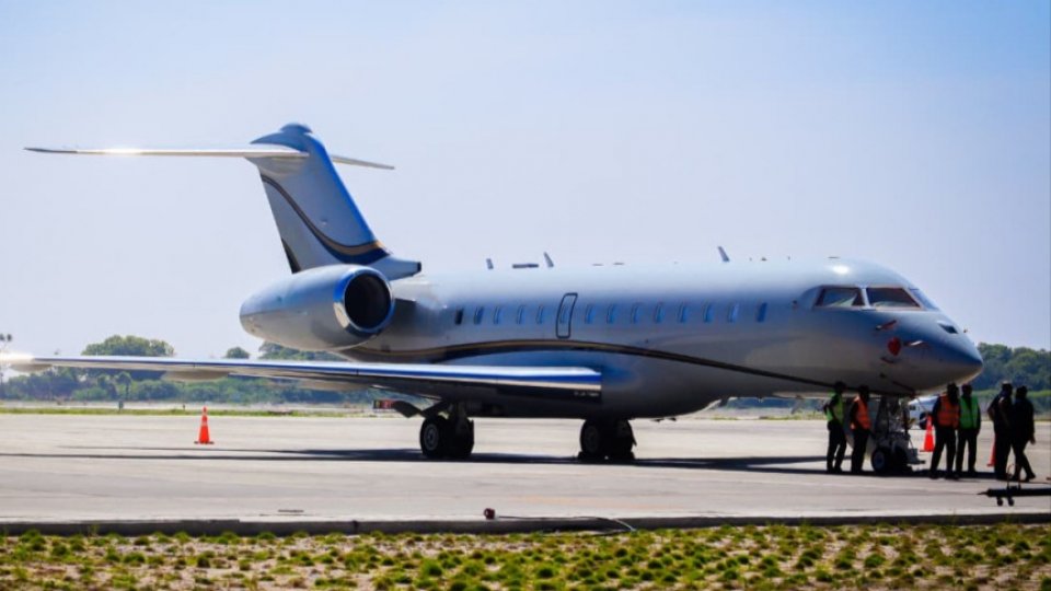 ހަނިމާދޫ އެއާޕޯޓަށް ފުރަތަމަ ކޮމާޝަލް ޖެޓު ޖައްސައިފި