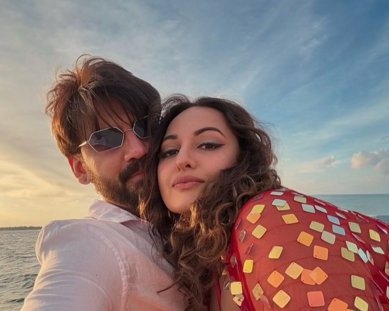 އާ އަހަރު ފާހަގަކުރަން ސޮނާކްޝީއާއި ޒަހީރު ރާއްޖޭގައި