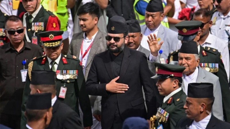 ނޭޕާލްގެ ބޮޑުވަޒީރުގެ މަގާމަށް ކުރީގެ ރެޕާ، ބަލެންދްރަ ޝާހު ވާދަކުރަނީ