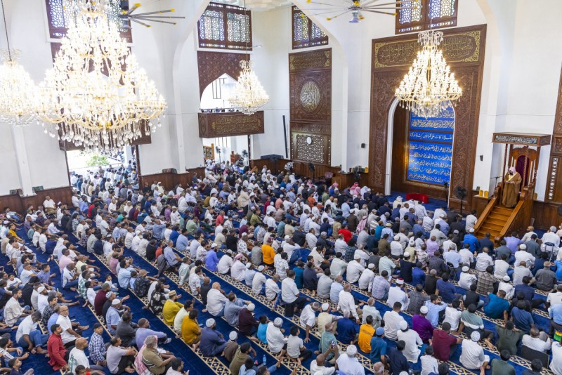 މުސްލިމުން މި ހާލަތަށް ވެއްޓުނީ ދީނާ ދުރުވެ، މާއްދީ ދުނިޔެއަށް ހެއްލުމުން: ޚުތުބާ