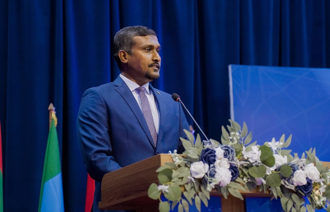 އައްޑޫ މޭޔަރުގެ ޕީއެންސީގެ ޓިކެޓު ހޯދަން ހުށަހެޅުއްވި އަދީލް ނަން އަނބުރާ ގެންދަވައިފި