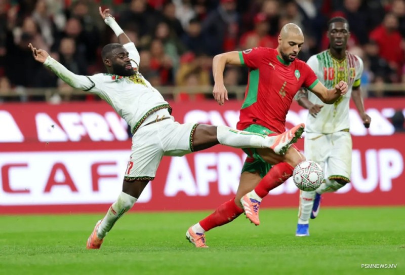 މޮރޮކޯ މޮޅުނުވުމުން ކޯޗު ޑިފެންސަށް