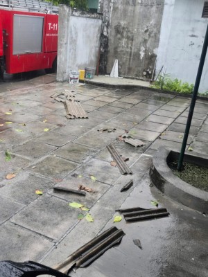 ކޮޅިގަނޑެއްގައި ފުރާޅު އެއްލައިލި އައްޑޫގެ ހަތަރު ގެޔަކަށް އެމްއެންޑީއެފުން އެހީވެއްޖެ