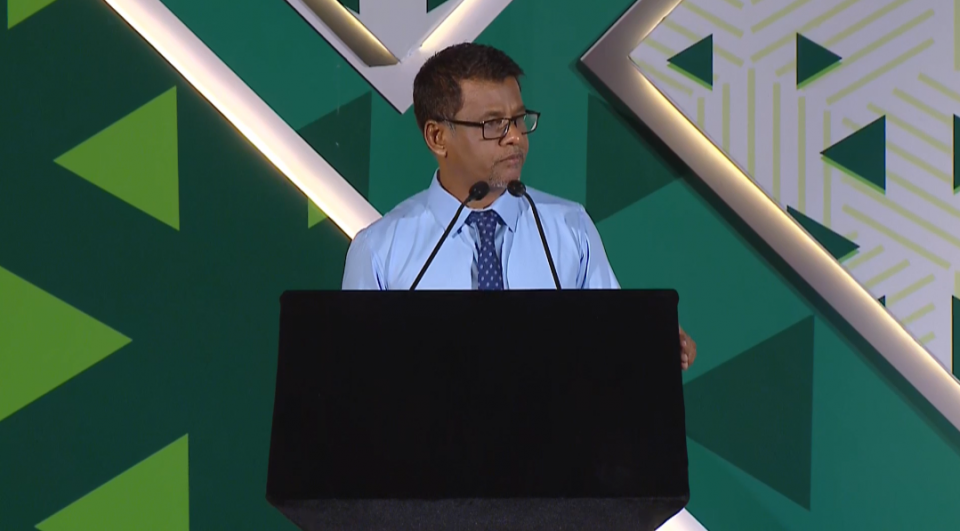 ޑަޔަލިސިސްގެ ޚިދުމަތް މިހާރު ނުލިބެނީ 3 އަތޮޅަކުން: މިނިސްޓަރ