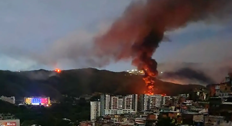 ވެނެޒުއޭލާއަށް ހަމަލާތައް ދީ، ރައީސް ގައުމުން ބޭރަށް ފޮނުވާލައިފިން: ޓްރަމްޕް