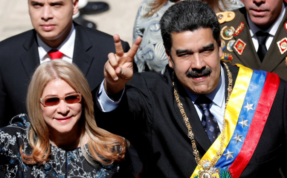 ޓްރަމްޕް ވަގަށް ނަގައިގެން ގެންދިޔަ މަދޫރޯ އަކީ އަދިވެސް ރައީސް: ވެނެޒުއޭލާ