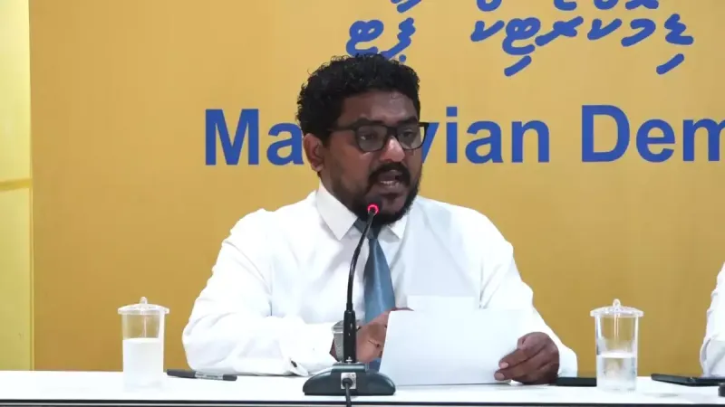 ރައީސް މުއިއްޒު އެންމެ ދެ އަހަރު ތެރޭގައި މުޅިރާއްޖެ ވަނީ ފެއިލް ކޮށްފައި، ރައްޔިތުން މިކަމާ ދެކޮޅަށް ނުކުންނަން ޖެހޭ: މެންބަރު މައުރޫފް