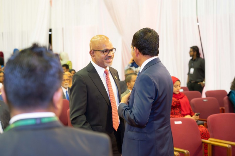 ޖެންޒީގެ ގިނަ ކުދިން ވަނީ ޖުވާގެ އަވައިގައި ޖެހިފައި، "ހިތާ ދެކޮޅަށް" ވެސް މަނާކުރަން ޖެހޭ: ނާޒިމް