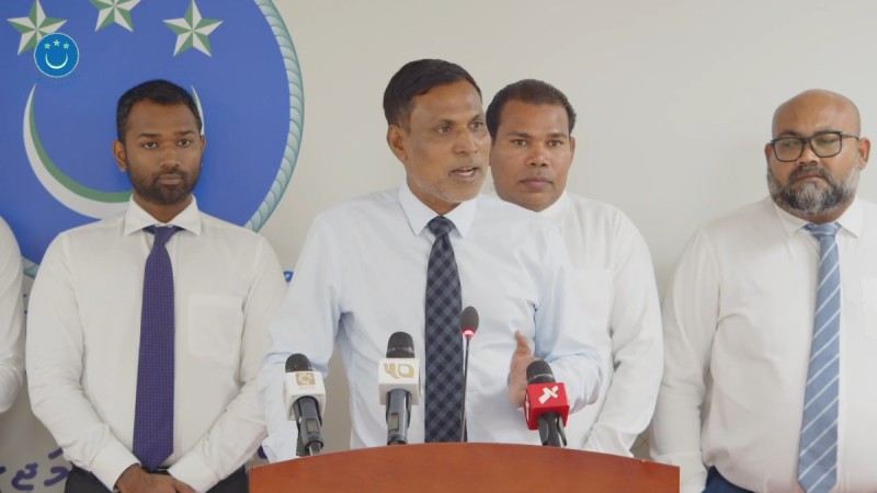 ރާއްޖެ އަށް ލިބެން އޮތް 33.7 މިލިއަން ޑޮލަރު ރާއްޖެ އަށް ގެއްލުމުގެ ޒިންމާ ނަގާ، ސަރުކާރުން ޖަވާބުދާރީ ވާން ޖެހޭ: ޑރ.ޝަމްހީދު