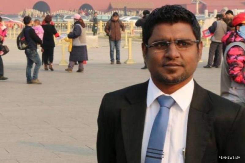 ބްރޯޑްކޮމްގެ ކުރީގެ ނައިބު ރައީސް ފަޒީންގެ މައްޗަށް ދައުވާކޮށްފި