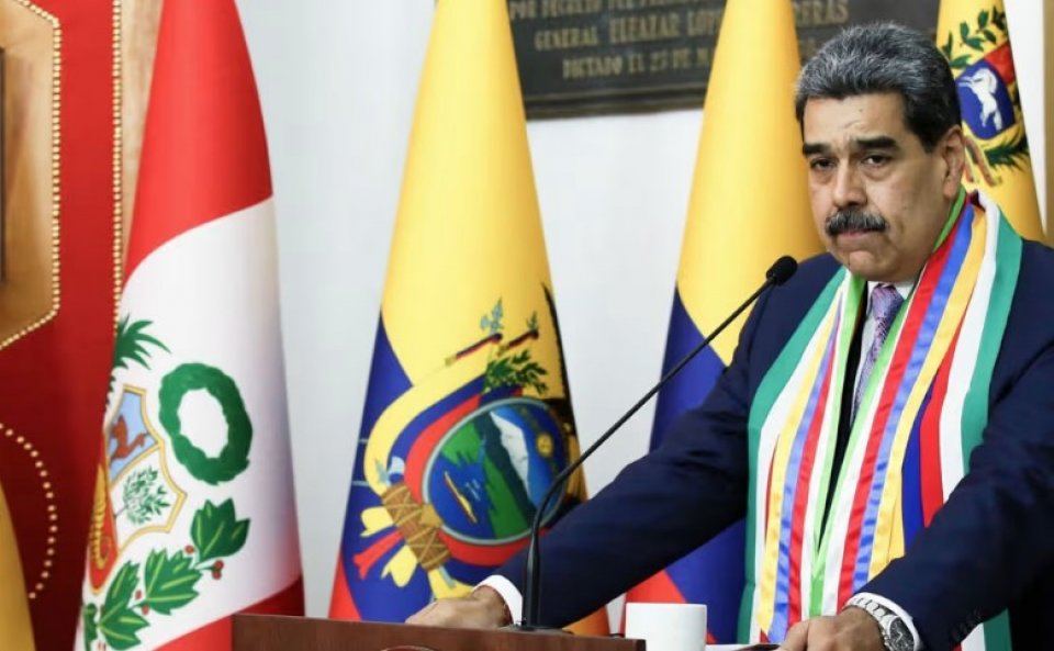 ވެނެޒުއޭލާގެ ރައީސް މަޑޫރޯ ހައްޔަރުކޮށް، އެ ގައުމުން ބާލާފައިވާކަމަށް ޓްރަމްޕް ވިދާޅުވެއްޖެ