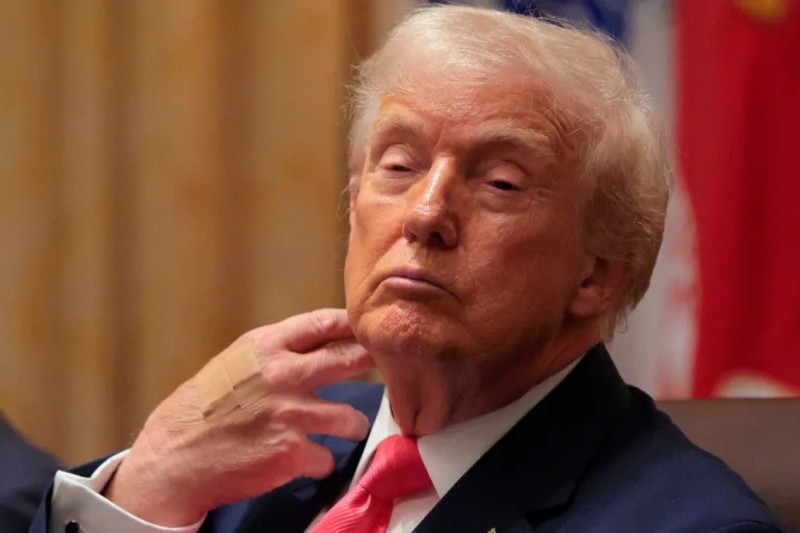 ޓްރަމްޕްގެ ސިއްހީ ހާލުކޮޅާމެދު ސީރިޔަސް ސުވާލުތަކެއް!