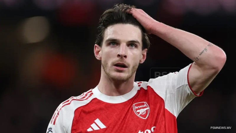 ހަ މަސް ވަންދެން ޑެކްލަން ރައިސް ކާރު ދުއްވުން މަނާކުރަން ހުކުމެއް