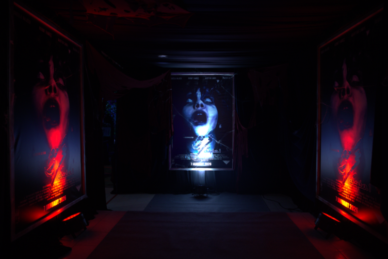 ޕަރީ ޗެޕްޓާ އެކަކުން ބިރުން ހީބިހި ނަގައިފި، ކެތްމަދުކުރުވީ، ޗެޕްޓާ ދެއަކަށް!