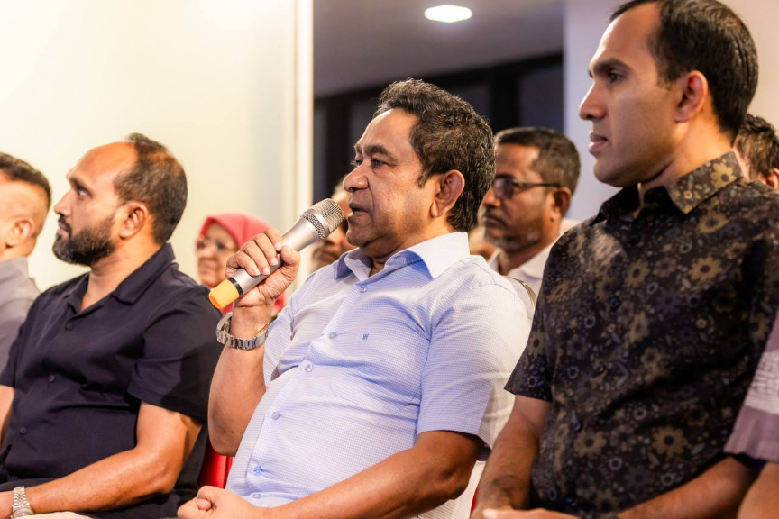 ޑޮލަރު 25 އަށް އަރާނެ، ރައްޔިތުން އެކަން ތަހަންމަލެއް ނުކުރާނެ: ޔާމީން