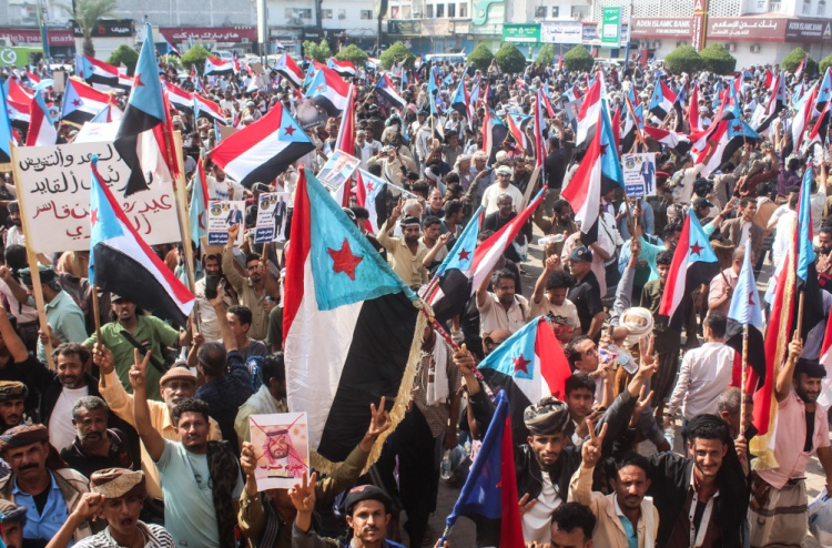 "ޔަމަނުގެ ދެކުނު އެސްޓީސީގެ އަތްދަށުން ސަލާމަތްކޮށް، އަސްކަރިއްޔާ ސައުދީ އިއްތިހާދުގެ ބެލުމުގެ ދަށަށް