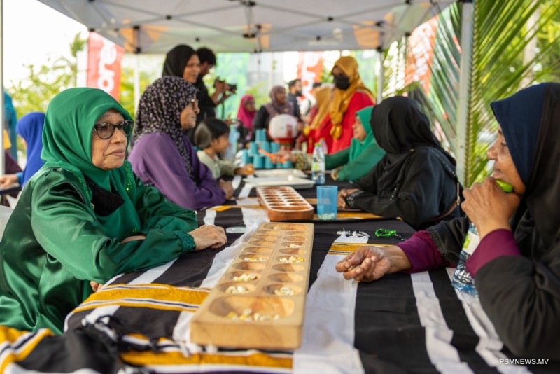 75 އަހަރު ވަންދެން ވަޒީފާގެ ޔަޤީންކަން؛ އިޖުތިމާޢީ މައްސަލައަކަށް އަލިމަގެއް