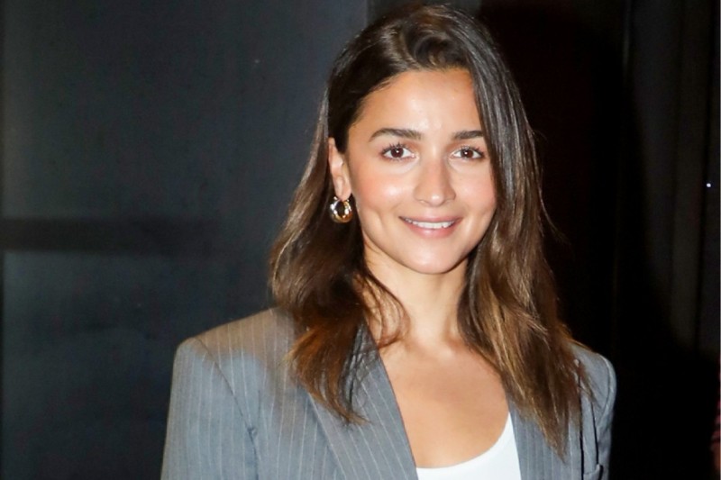 ފިލްމު 'ލަވް އެންޑް ވޯ'އަކީ ވަރަށް ޚާއްސަ ފިލްމެއް: އާލިއާ