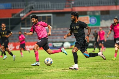 ޒައިންގެ ދެ ލަނޑާއެކު އީގަލްސް ފަސްވަނައަށް