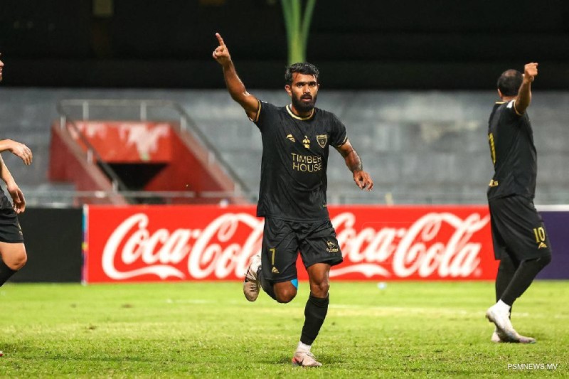 ޒައިންގެ ދެ ލަނޑާއެކު އީގަލްސް ފަސްވަނައަށް