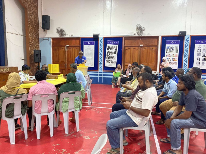 އެމްޑީގެ ޕްރައިމަރީގައި 65 ވޯޓު ފޮށި ބަހައްޓާނެ، ފޮށިތައް ހުންނަ ތަންތަން އިއުލާނު ކޮށްފި