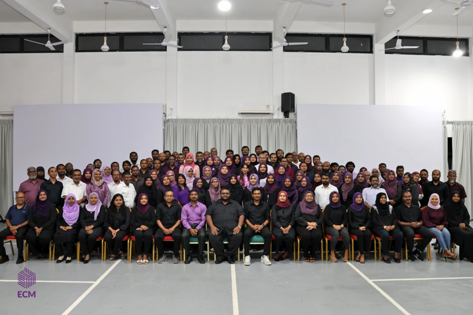 އޮފިޝަލުން ތަމްރީންކުރުމުގެ ޕްރޮގްރާމް އަތޮޅުތެރޭގައި މާދަމާ ފަށަނީ