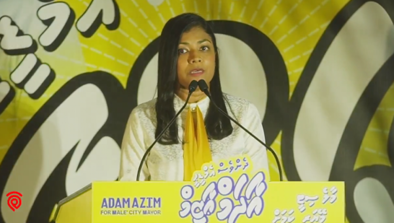 ރޮޒައިނާގެ ރައްދެއް އަލީ އާޒިމަށް: "ރައީސް މުއިއްޒަށް މަގާމު ލިބުނީ ތި ބޭފުޅުންނާ ހެދި"