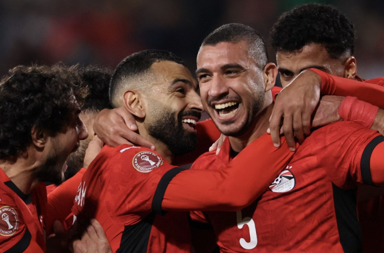 ސަލާހުގެ ގޯލުން އެންމެ ފަހުގެ ޗެމްޕިއަން އައިވަރީ ކޯސްޓް ކަޓައިފި