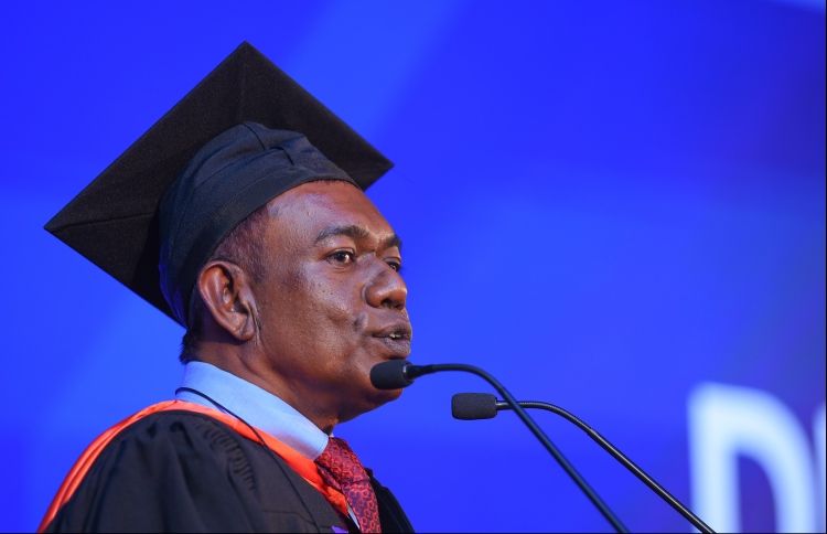 ޔުނިވާސިޓީއަކަށް ބަދަލުވާ ގަވައިދު ހަދާ ގޮތާ މެދު އިބުރާ ކަންބޮޑުވެއްޖެ