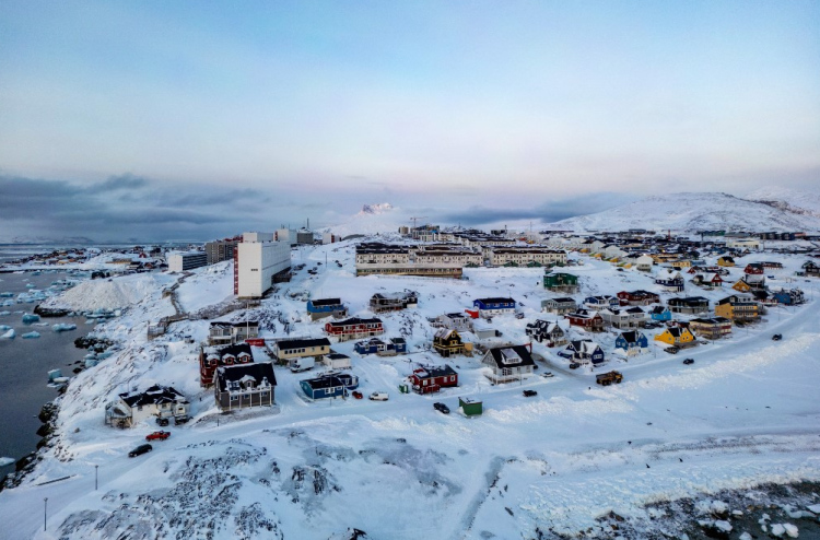 "އެއްގޮތުން ނުވިއްޔާ އަނެއް ގޮތުން" ވެސް ގްރީންލަންޑް ހިފާނަން: ޓްރަމްޕް