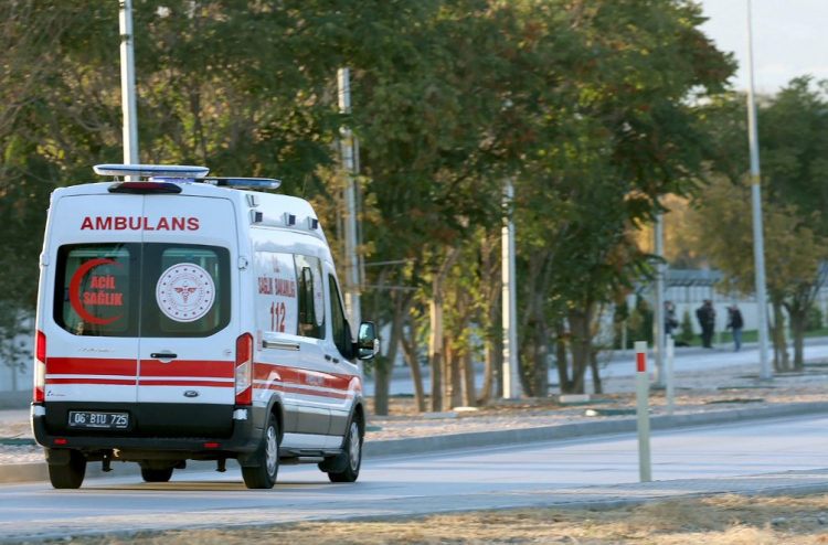 ތުރުކީގެ އަންހެން ފަނޑިޔާރަކަށް ކުރީގެ ފިރިމީހާ ކޯޓުގައި ދިން ބަޑީގެ ހަމަލާ ހުއްޓުވީ ކުށްވެރިއެއް