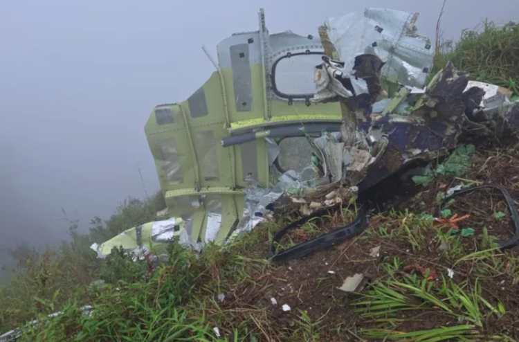 އިންޑޮނީޝިއާގެ ގެއްލުނު ބޯޓުގެ ބައިތަކާއި ހަށިގަނޑެއް ފެނިއްޖެ