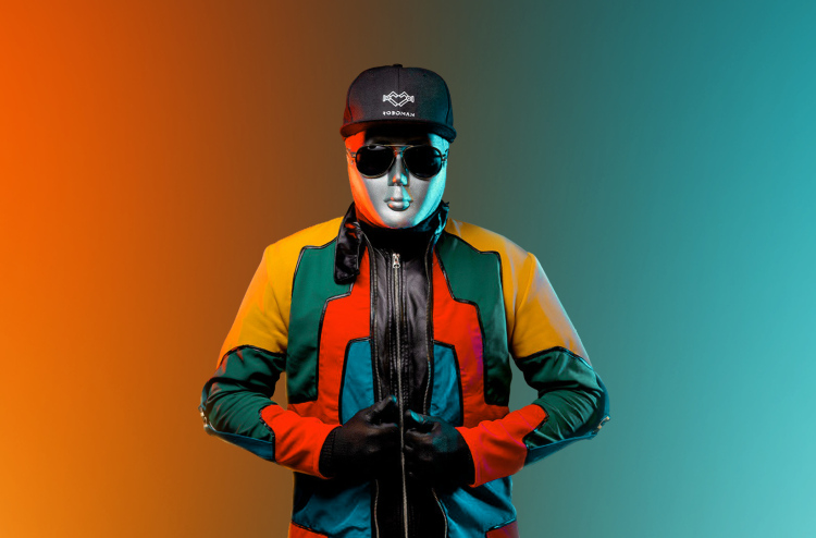 ދިރާގުން ދޭ ލޯންޗުގެ ނަސީބުވެރިޔާ ހޮވަން މާދަމާ ބާއްވާ އިވެންޓުގައި ރޮބޯމޭން