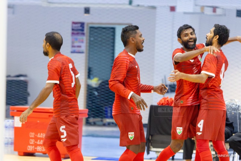 ކީޕަރުވެސް ލަނޑުޖަހައި 7 ގޯލުގެ ތަފާތުން މޮޅުވެ ރާއްޖެއިން ފެންވަރު ދައްކާލައިފި