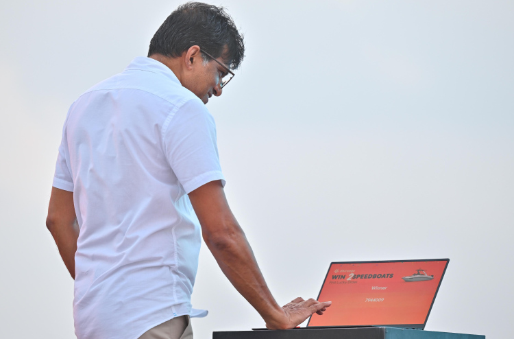 ދިރާގުން ދޭ ލޯންޗް ލިބޭ ފުރަތަމަ ނަސީބުވެރިޔާ ހޮވައިފި