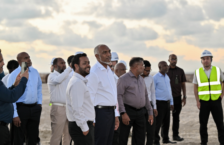 ފްލެޓާއި ގޯއްޗަށް ހުޅުވާލާ ތާރީހު ފަސްކޮށްފި