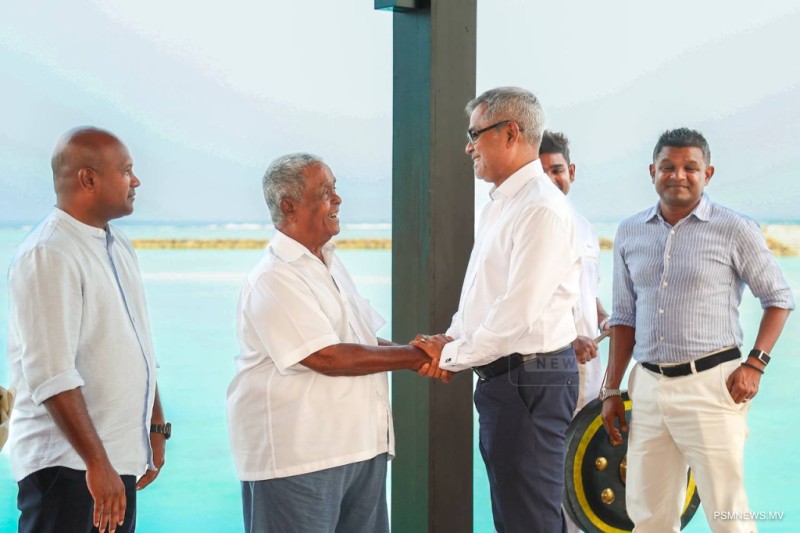 ޗަމްޕާ ރިސޯޓުތަކުގެ ހުރިހާ މުވައްޒަފުންނަށް މުސާރަ ޑޮލަރުން