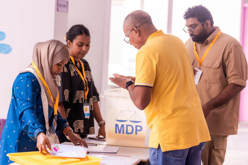 އެމްޑީޕީގެ ވާދަވެރި ޕްރައިމަރީގެ ވޯޓުލުން ފަށައިފި